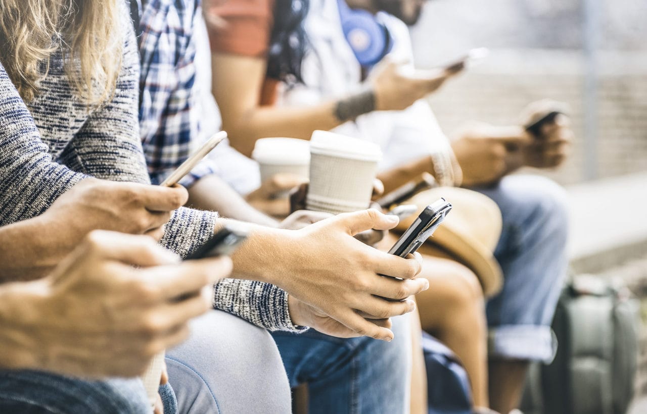 Dobre i złe nawyki użytkowników telefonów. Obalamy mity!